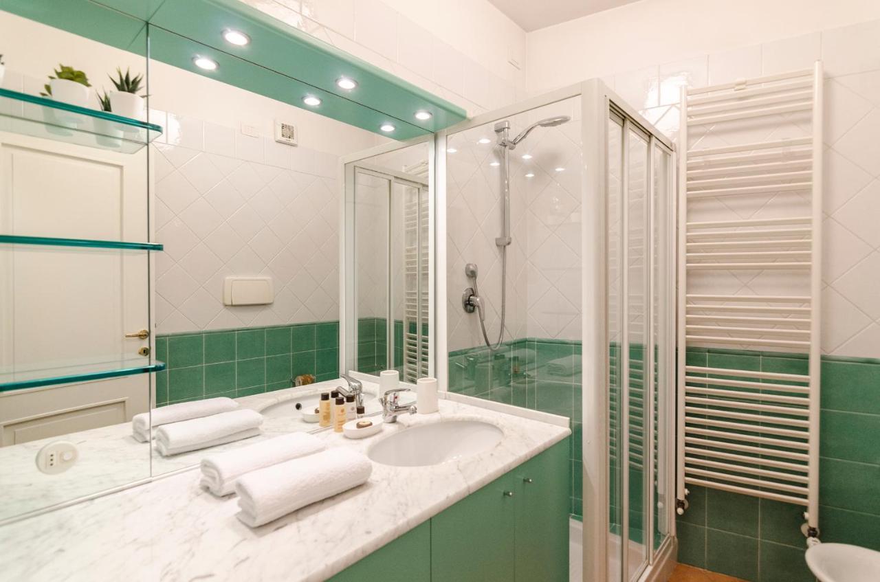 Flat 13: Elegante E Luminoso Con Terrazzo Privato Apartment โบโลญญา ภายนอก รูปภาพ